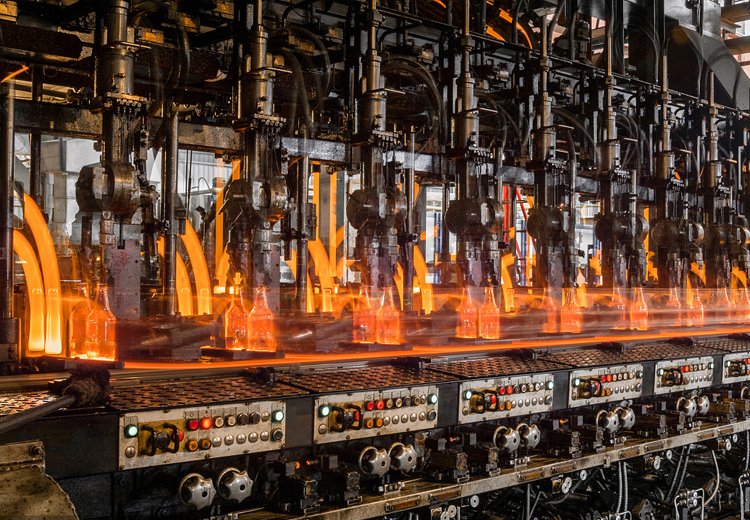 噴涂玻璃酒瓶加工進程中有如何的技術(shù)規(guī)劃？